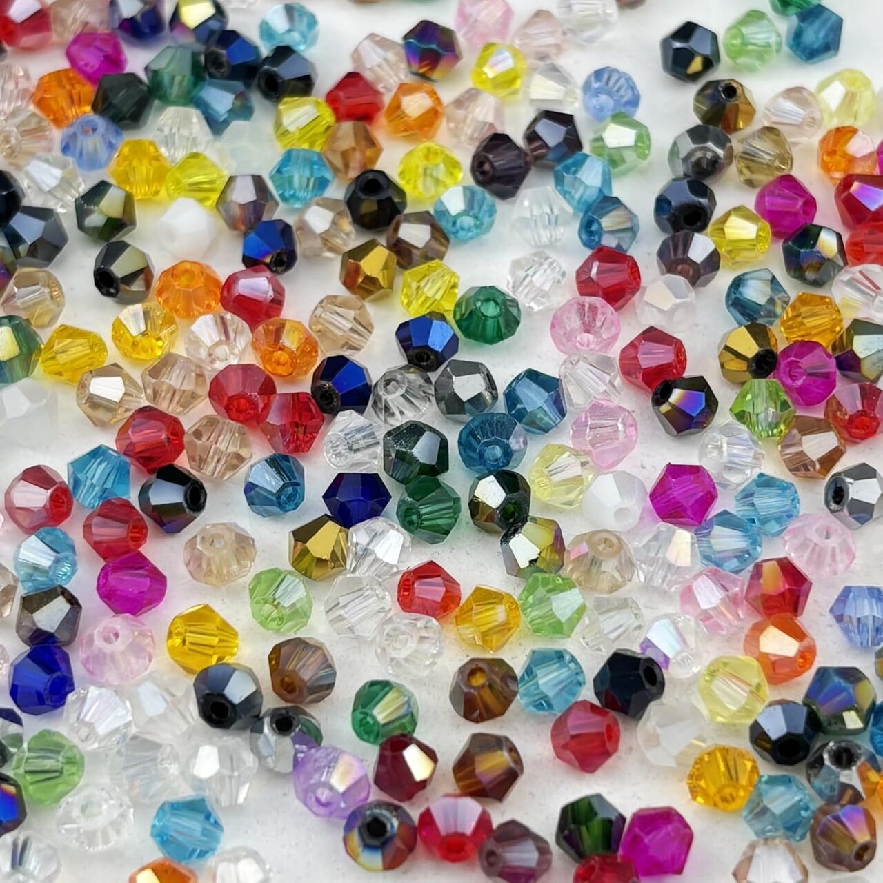 500pcs 4mm Bicone Crystal Glass Beads Faceted Bicone Crystal Beads Bulk Glass Spacer Beads for Bracelets Necklace Pendants Earrings DIY Jewelry Craft Making(Mix Colors)
